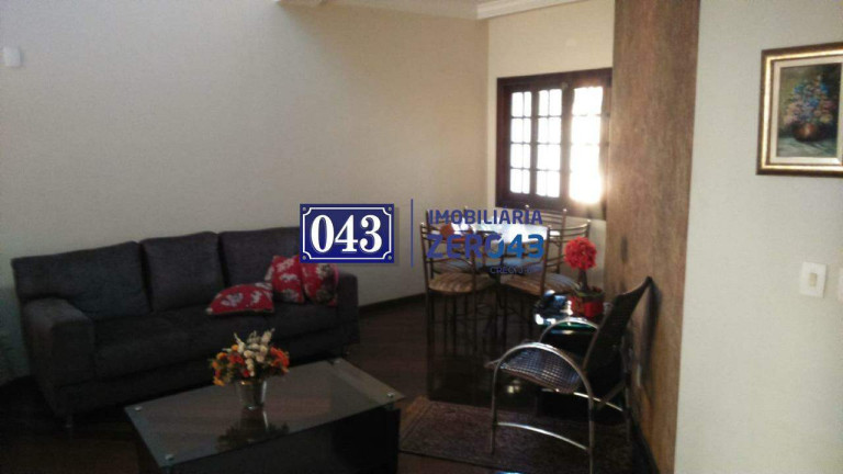 Imagem Casa com 3 Quartos à Venda, 300 m² em Aurora - Londrina