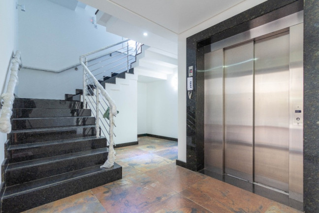 Imagem Apartamento com 3 Quartos à Venda, 245 m² em Três Figueiras - Porto Alegre