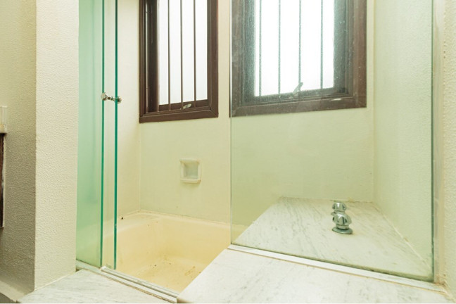 Imagem Apartamento com 3 Quartos à Venda, 135 m² em Moinhos De Vento - Porto Alegre Imagem Apartamento com 3 Quartos à Venda, 135 m² em Moinhos De Vento - Porto Alegre