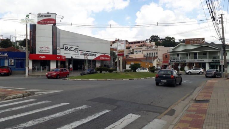 Imagem Casa com 3 Quartos à Venda, 350 m² em Centro - São Roque Imagem Casa com 3 Quartos à Venda, 350 m² em Centro - São Roque