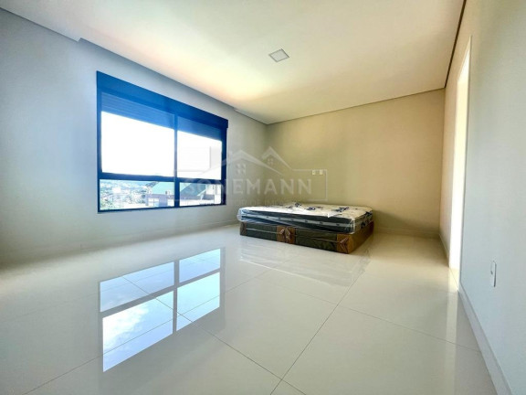 Imagem Casa de Condomínio com 4 Quartos à Venda, 360 m² em Córrego Grande - Florianópolis Imagem Casa de Condomínio com 4 Quartos à Venda, 360 m² em Córrego Grande - Florianópolis