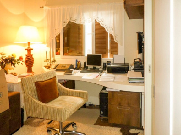 Imagem Apartamento com 3 Quartos à Venda, 188 m² em Centro - Gramado