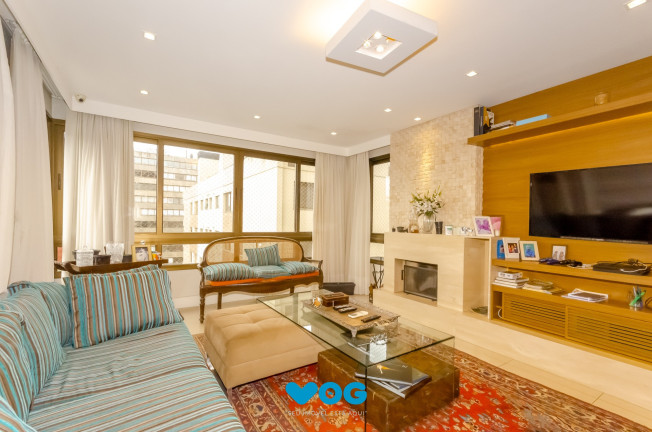 Imagem Imóvel com 3 Quartos à Venda, 136 m² em Petrópolis - Porto Alegre Imagem Imóvel com 3 Quartos à Venda, 136 m² em Petrópolis - Porto Alegre