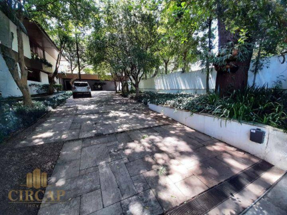 Casa com 5 Quartos à Venda, 865 m² em Jardim América - São Paulo