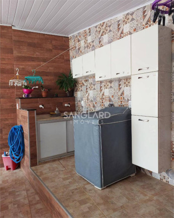 Imagem Casa com 5 Quartos à Venda, 274 m²