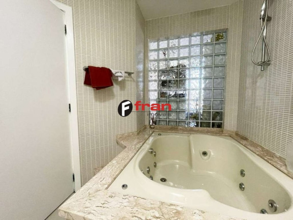 Imagem Casa com 4 Quartos à Venda, 306 m² em Córrego Grande - Florianópolis Imagem Casa com 4 Quartos à Venda, 306 m² em Córrego Grande - Florianópolis