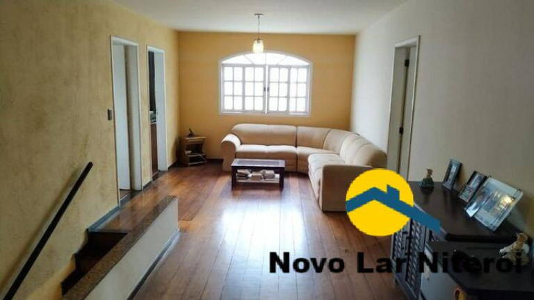 Imagem Casa com 5 Quartos à Venda, 320 m² em Maria Paula - Niterói