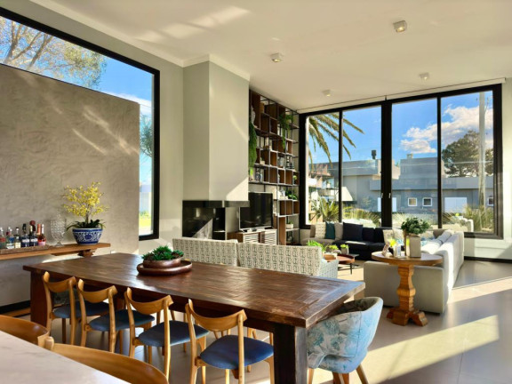 Imagem Casa com 4 Quartos à Venda, 219 m² em Atlantida Sul - Capao Da Canoa Imagem Casa com 4 Quartos à Venda, 219 m² em Atlantida Sul - Capao Da Canoa