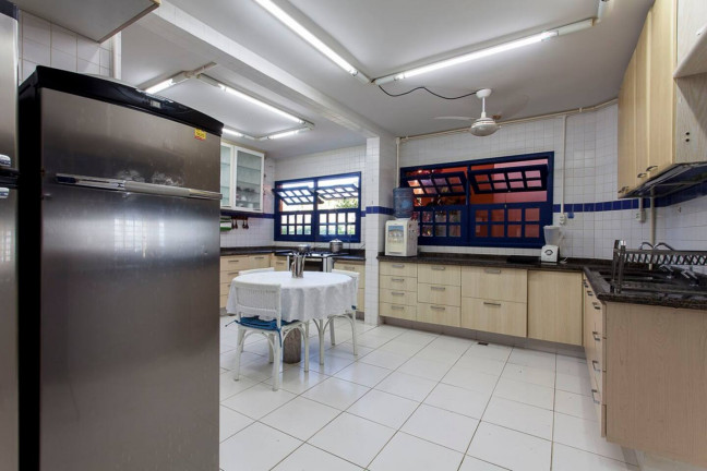 Imagem Casa com 6 Quartos à Venda, 8.000 m² em Busca Vida - Camaçari