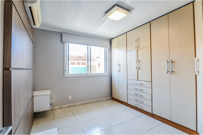 Imagem Casa de Condomínio com 3 Quartos à Venda, 84 m² em Jardim Itu - Porto Alegre
