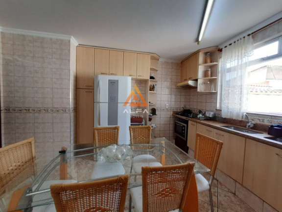 Imagem Casa com 4 Quartos à Venda, 200 m²