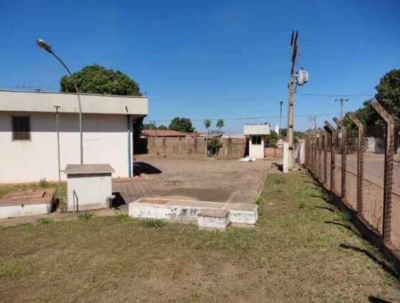 Sala Comercial à Venda, 4 m² em São José - Cuiabá