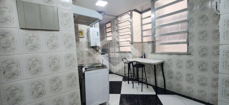 Imagem Apartamento com 2 Quartos à Venda, 80 m² em Copacabana - Rio De Janeiro
