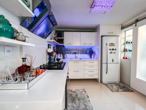 Imagem Casa com 3 Quartos à Venda, em Hípica - Porto Alegre Imagem Casa com 3 Quartos à Venda, em Hípica - Porto Alegre