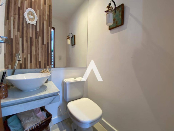 Imagem Casa com 4 Quartos à Venda, 307 m² em Tijuca - Teresópolis