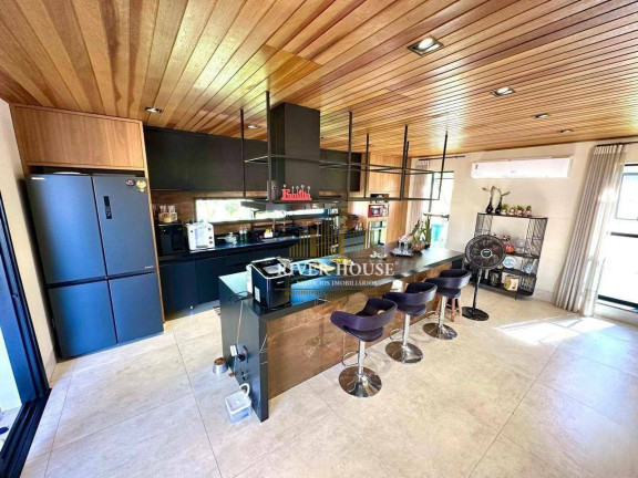 Imagem Sobrado com 5 Quartos à Venda, 393 m² em Jardim Imperial - Cuiabá
