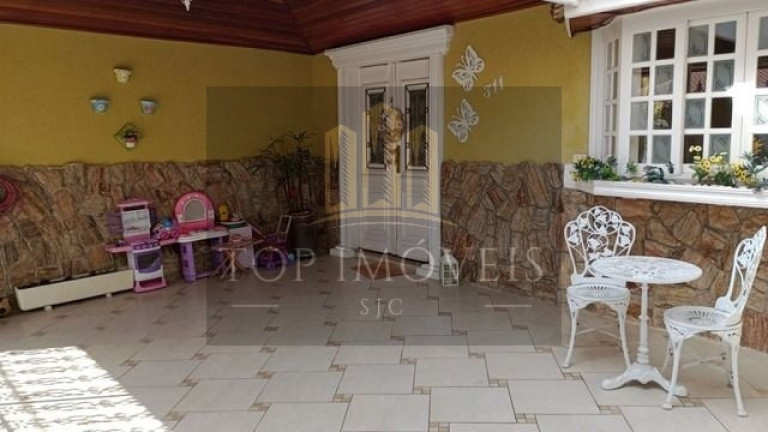 Imagem Casa com 3 Quartos à Venda, 250 m² em Bosque Dos Eucaliptos - São José Dos Campos