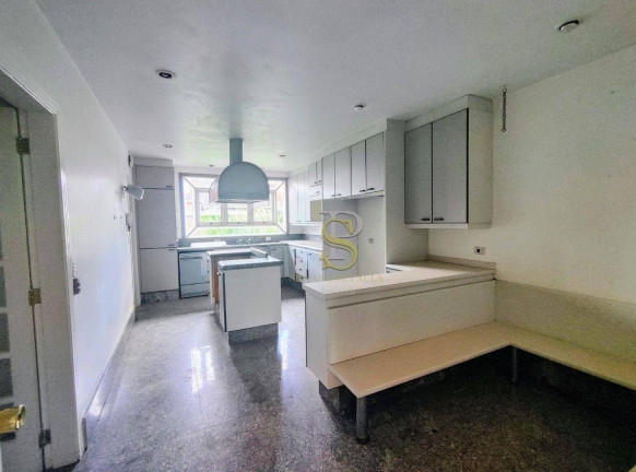 Imagem Casa com 4 Quartos à Venda, 850 m² em Vila Petrópolis - Atibaia Imagem Casa com 4 Quartos à Venda, 850 m² em Vila Petrópolis - Atibaia