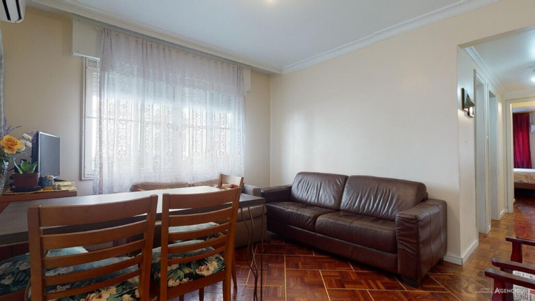 Imagem Imóvel com 2 Quartos à Venda, 70 m² em Menino Deus - Porto Alegre Imagem Imóvel com 2 Quartos à Venda, 70 m² em Menino Deus - Porto Alegre