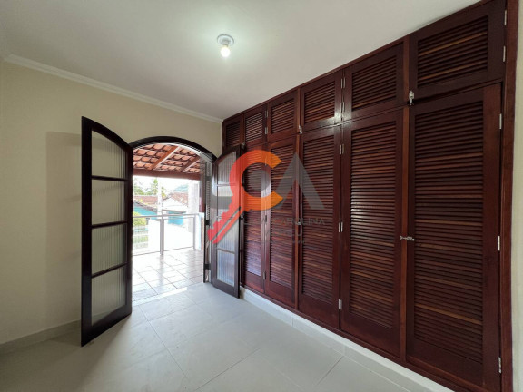 Imagem Sobrado com 5 Quartos à Venda, 390 m² em Centro - Caraguatatuba Imagem Sobrado com 5 Quartos à Venda, 390 m² em Centro - Caraguatatuba