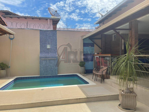 Imagem Casa com 4 Quartos à Venda, 360 m² em Todos Os Santos - Montes Claros Imagem Casa com 4 Quartos à Venda, 360 m² em Todos Os Santos - Montes Claros