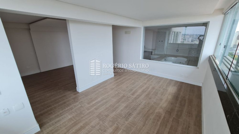 Imagem Cobertura com 5 Quartos à Venda, 557 m² em Mercês - Uberaba