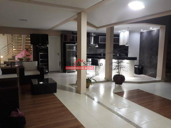 Imagem Casa com 5 Quartos à Venda, em Viçosa Imagem Casa com 5 Quartos à Venda, em Viçosa