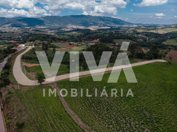Terreno à Venda, 2.073 m² em Estrada De Toledo - Extrema