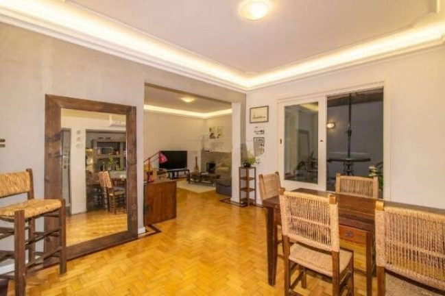 Imagem Apartamento com 3 Quartos à Venda, 150 m² em Floresta - Porto Alegre Imagem Apartamento com 3 Quartos à Venda, 150 m² em Floresta - Porto Alegre