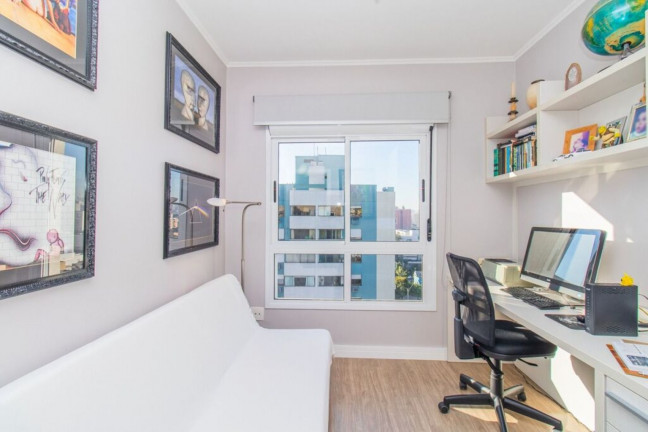 Imagem Imóvel com 3 Quartos à Venda, 102 m² em Menino Deus - Porto Alegre