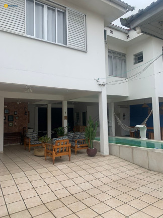 Imagem Casa com 5 Quartos à Venda, 286 m² em Estreito - Florianópolis
