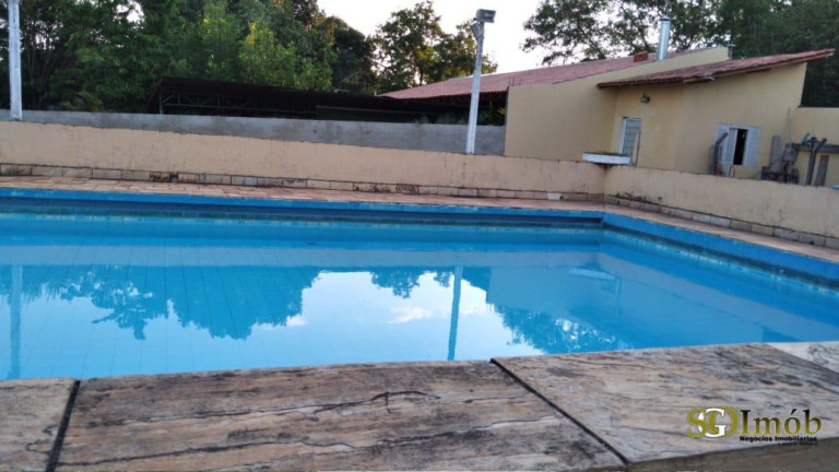 Imagem Chácara com 6 Quartos à Venda, 300 m²
