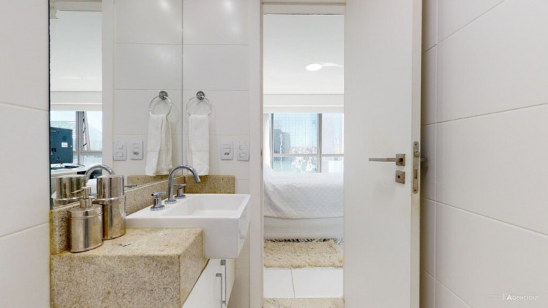 Imagem Imóvel com 1 Quarto à Venda, 38 m² em Praia De Belas - Porto Alegre Imagem Imóvel com 1 Quarto à Venda, 38 m² em Praia De Belas - Porto Alegre
