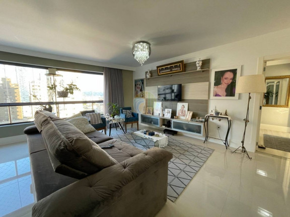 Imagem Apartamento com 3 Quartos à Venda, em Centro - Balneário Camboriú Imagem Apartamento com 3 Quartos à Venda, em Centro - Balneário Camboriú