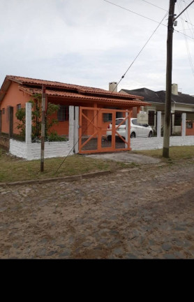 Imagem Casa com 2 Quartos à Venda,  em Atlântida Sul - Osório