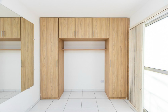 Imagem Casa com 2 Quartos à Venda, 130 m² em Uberaba - Curitiba