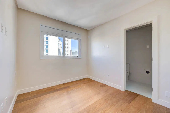 Imagem Apartamento com 3 Quartos à Venda, 160 m² em Pioneiros - Balneário Camboriú Imagem Apartamento com 3 Quartos à Venda, 160 m² em Pioneiros - Balneário Camboriú