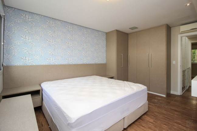 Imagem Casa com 3 Quartos à Venda, 178 m² em Ipanema - Porto Alegre Imagem Casa com 3 Quartos à Venda, 178 m² em Ipanema - Porto Alegre