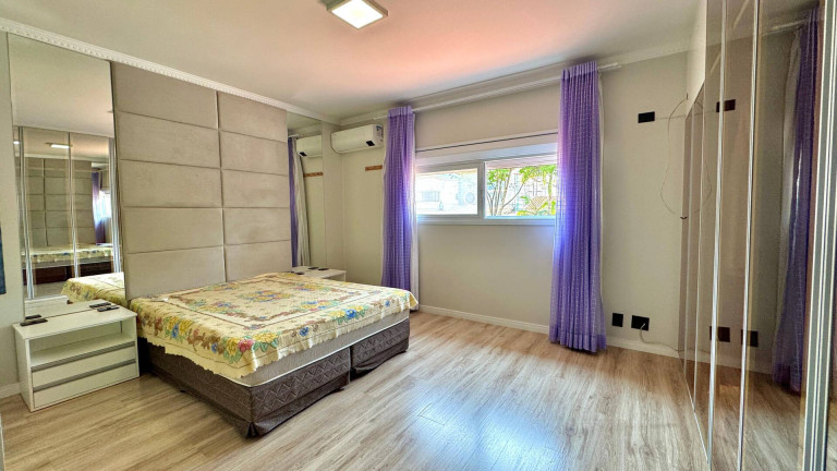 Imagem Casa com 4 Quartos à Venda, 360 m² em Santana De Parnaíba