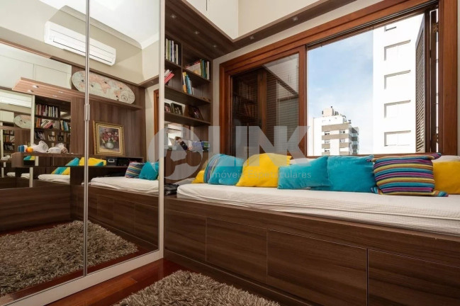 Imagem Apartamento com 3 Quartos à Venda, 135 m² em Petrópolis - Porto Alegre
