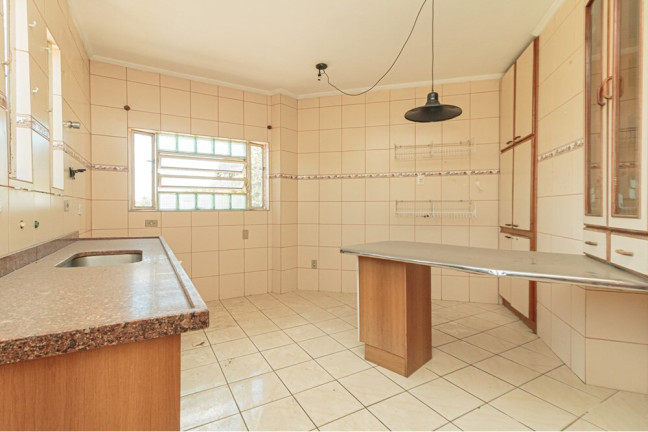 Imagem Casa com 3 Quartos à Venda, 298 m² em Chácara Das Pedras - Porto Alegre Imagem Casa com 3 Quartos à Venda, 298 m² em Chácara Das Pedras - Porto Alegre