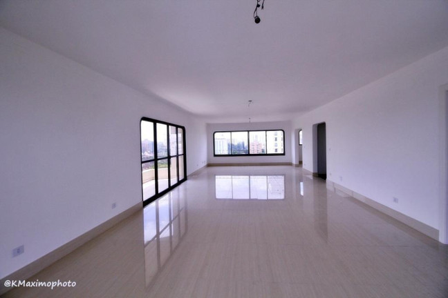 Imagem Imóvel com 4 Quartos à Venda, 330 m² em Santo Amaro - São Paulo Imagem Imóvel com 4 Quartos à Venda, 330 m² em Santo Amaro - São Paulo