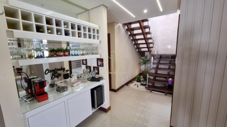 Imagem Imóvel com 4 Quartos à Venda, 225 m² em Lauro De Freitas - Lauro De Freitas Imagem Imóvel com 4 Quartos à Venda, 225 m² em Lauro De Freitas - Lauro De Freitas