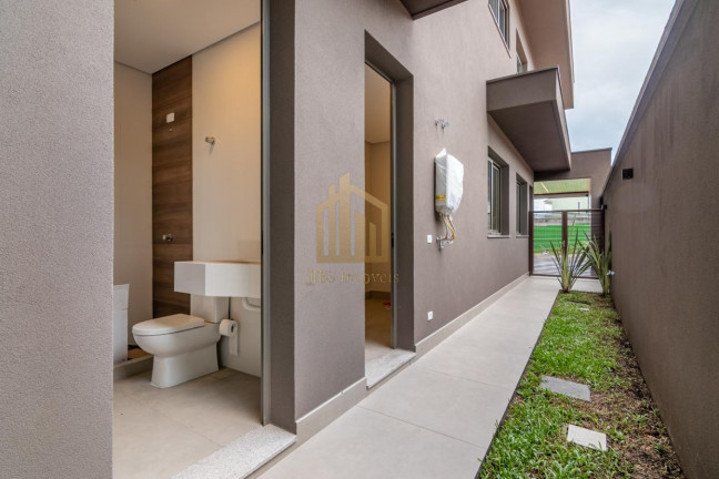 Imagem Casa com 3 Quartos à Venda, 300 m² em Santa Felicidade - Curitiba