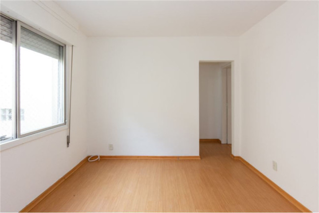 Imagem Imóvel com 1 Quarto à Venda,  em Petrópolis - Porto Alegre