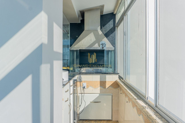 Imagem Cobertura com 4 Quartos à Venda, 130 m² em Centro - Balneário Camboriú