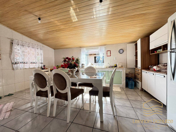 Imagem Casa com 5 Quartos à Venda, 396 m² em Salinas - Balneário Barra Do Sul Imagem Casa com 5 Quartos à Venda, 396 m² em Salinas - Balneário Barra Do Sul