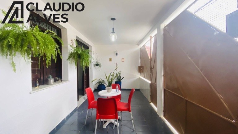 Imagem Casa com 4 Quartos à Venda, 200 m² em Capuchinhos - Feira De Santana