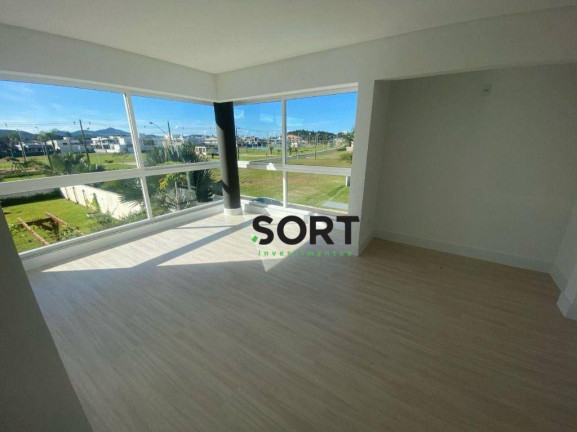 Imagem Casa de Condomínio com 4 Quartos à Venda, 233 m² em Santa Regina - Balneário Camboriú
