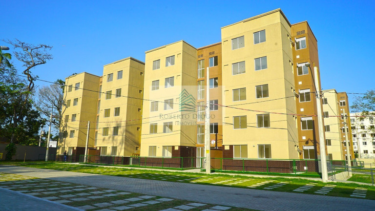 Imagem Imóvel com 2 Quartos à Venda, 45 m² em Camorim - Rio De Janeiro Imagem Imóvel com 2 Quartos à Venda, 45 m² em Camorim - Rio De Janeiro
